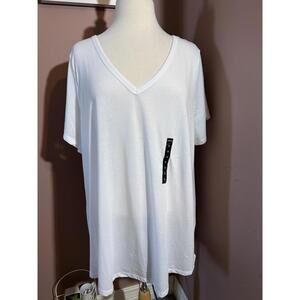 Torrid Classic Fit White T Shirt Womens Size 3 (3X) Signature Jersey